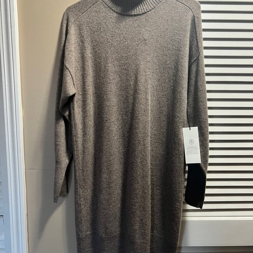 Ann Taylor 100% Cashmere Turtleneck Sweater